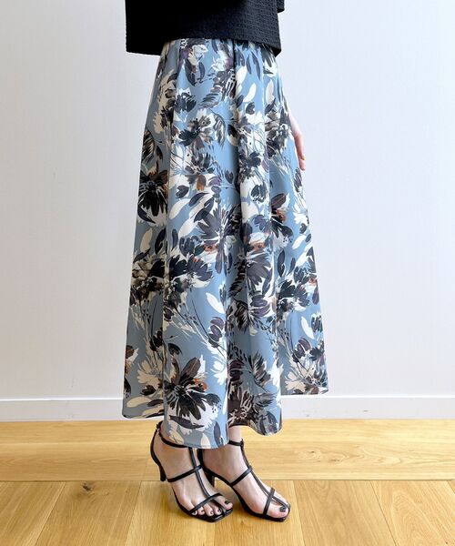 OPAQUE.CLIP(オペークドットクリップ)の「◆ビッグフラワープリントフレアスカート【洗濯機洗い可/イージーケア】(スカート・レディース・ベージュ系その他4/ブルー系5・40/38)」の20枚目の写真