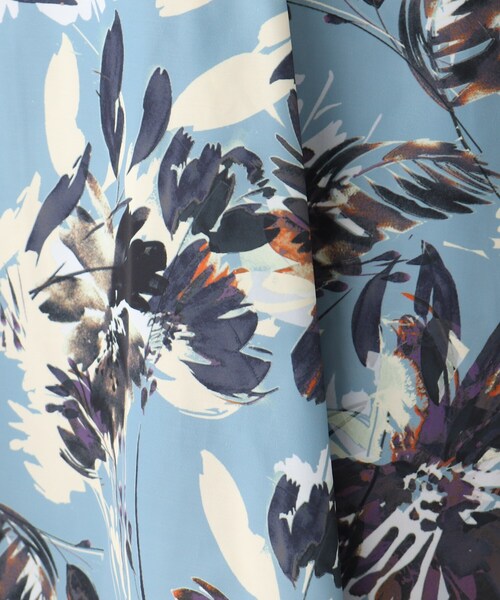 OPAQUE.CLIP(オペークドットクリップ)の「◆ビッグフラワープリントフレアスカート【洗濯機洗い可/イージーケア】(スカート・レディース・ベージュ系その他4/ブルー系5・40/38)」の22枚目の写真