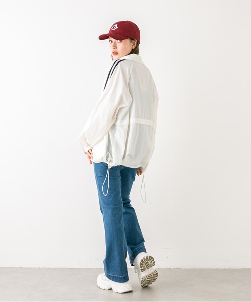 OLIVE des OLIVE（オリーブデオリーブ）の「ラインスリーブシャカシャカブルゾン　1032070070（ブルゾン・レディース・オフホワイト/ネイビー・FREE）」の8枚目の写真