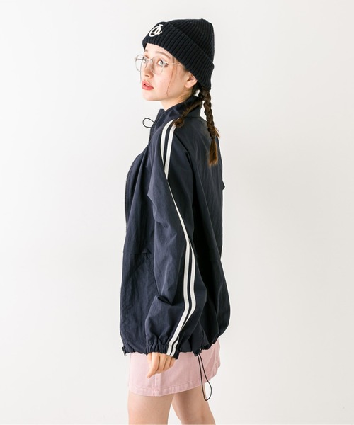 OLIVE des OLIVE（オリーブデオリーブ）の「ラインスリーブシャカシャカブルゾン　1032070070（ブルゾン・レディース・オフホワイト/ネイビー・FREE）」の21枚目の写真