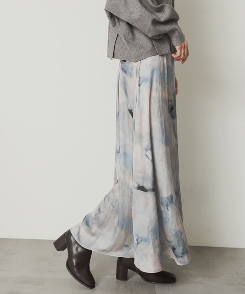 SENSE OF PLACE by URBAN RESEARCH(センスオブプレイスバイアーバンリサーチ)の「サテンナロースカート(スカート・レディース・イエロー/チャコールグレー/ブルー系その他・SMALL/MEDIUM)」の15枚目の写真