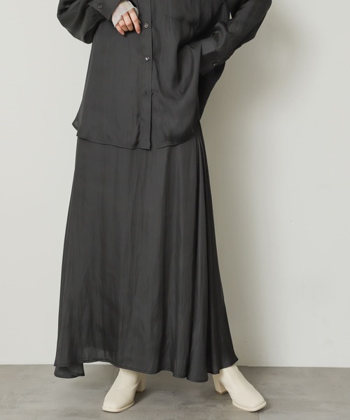 SENSE OF PLACE by URBAN RESEARCH(センスオブプレイスバイアーバンリサーチ)の「サテンナロースカート(スカート・レディース・イエロー/チャコールグレー/ブルー系その他・SMALL/MEDIUM)」の22枚目の写真