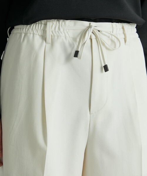 UNITED TOKYO（ユナイテッドトウキョウ）の「60/2 スーピマコットンチノパンツ（チノパンツ・メンズ・ダークグレー/ブラウン/オフホワイト・1/2）」の14枚目の写真