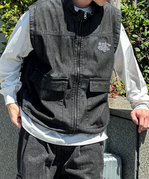 kutir（クティール）の「刺繍入りビックポケットデニムベスト（ベスト・メンズ・インディゴブルー/ブラック・MEDIUM/LARGE）」の2枚目の写真