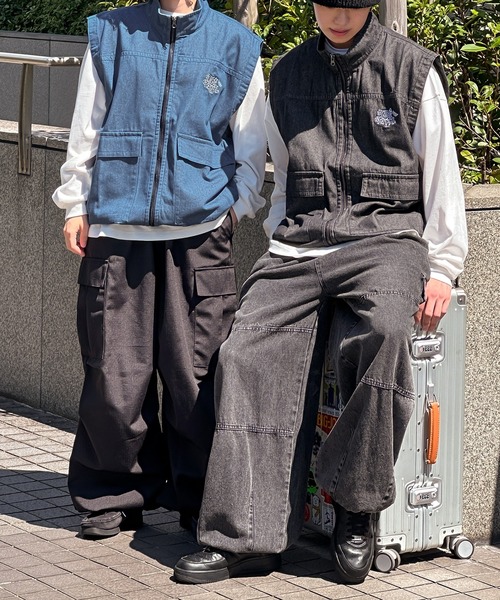 kutir（クティール）の「刺繍入りビックポケットデニムベスト（ベスト・メンズ・インディゴブルー/ブラック・MEDIUM/LARGE）」の11枚目の写真