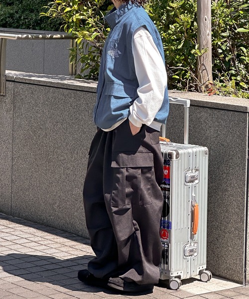 kutir（クティール）の「刺繍入りビックポケットデニムベスト（ベスト・メンズ・インディゴブルー/ブラック・MEDIUM/LARGE）」の18枚目の写真