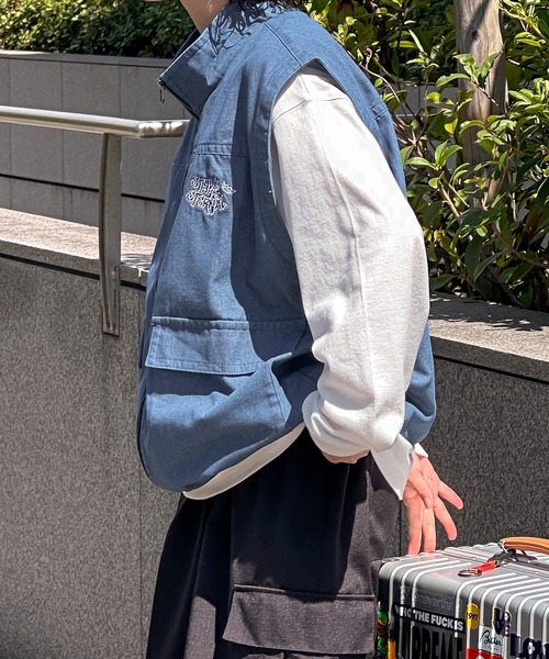 kutir（クティール）の「刺繍入りビックポケットデニムベスト（ベスト・メンズ・インディゴブルー/ブラック・MEDIUM/LARGE）」の14枚目の写真