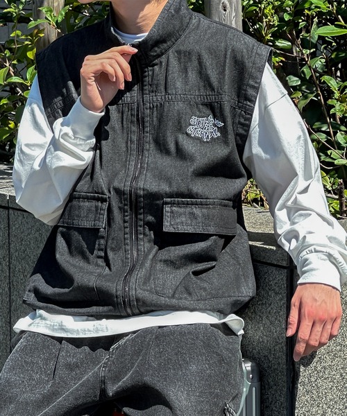 kutir（クティール）の「刺繍入りビックポケットデニムベスト（ベスト・メンズ・インディゴブルー/ブラック・MEDIUM/LARGE）」の3枚目の写真