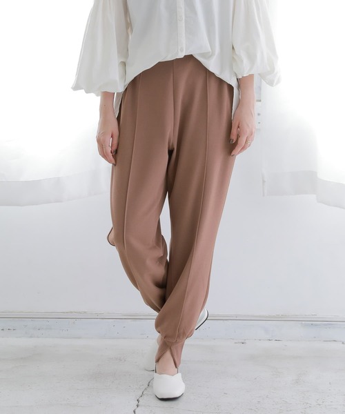 n'OrLABEL(ノアールレーベル)の「『裾スリットジョガーパンツ』(その他パンツ・レディース・グレイッシュブルー/ボルドー/グリーン/ブラウン/ブラック・1/2)」の2枚目の写真