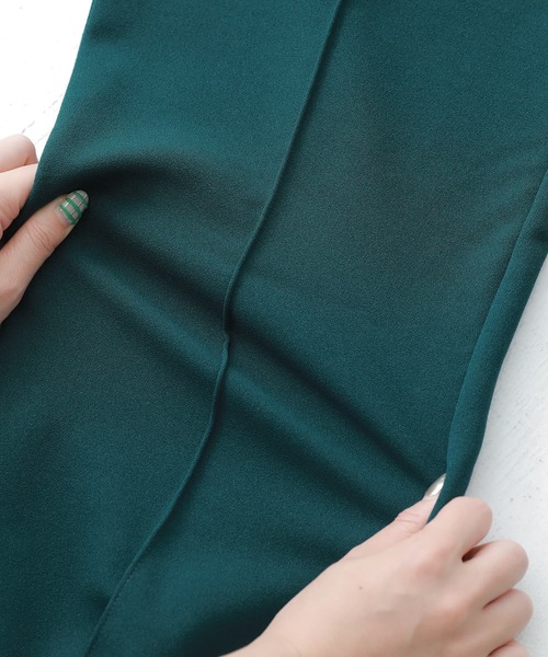 n'OrLABEL(ノアールレーベル)の「『裾スリットジョガーパンツ』(その他パンツ・レディース・グレイッシュブルー/ボルドー/グリーン/ブラウン/ブラック・1/2)」の22枚目の写真