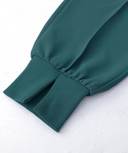 n'OrLABEL(ノアールレーベル)の「『裾スリットジョガーパンツ』(その他パンツ・レディース・グレイッシュブルー/ボルドー/グリーン/ブラウン/ブラック・1/2)」の21枚目の写真