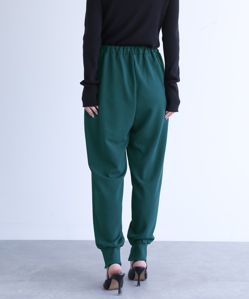 n'OrLABEL(ノアールレーベル)の「『裾スリットジョガーパンツ』(その他パンツ・レディース・グレイッシュブルー/ボルドー/グリーン/ブラウン/ブラック・1/2)」の14枚目の写真