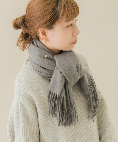 SMELLY(スメリー)の「ムジシンプルカラーマフラー(マフラー・レディース・ラベンダー/ブルー/ブラック/グレー/モカ/レッド・-)」の3枚目の写真