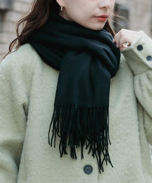 SMELLY(スメリー)の「ムジシンプルカラーマフラー(マフラー・レディース・ラベンダー/ブルー/ブラック/グレー/モカ/レッド・-)」の2枚目の写真