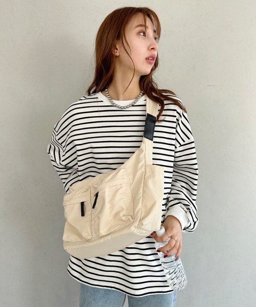 un+frame(アンフレーム)の「nylon military body bag/ナイロン外ポケットミリタリーボディバッグ(ボディバッグ/ウエストポーチ・レディース・ブラック/ベージュ/カーキ/アイボリー・FREE)」の18枚目の写真