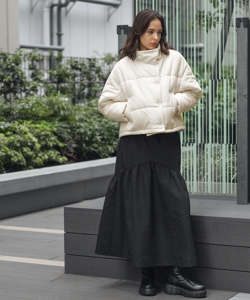 LAKOLE（ラコレ）の「ショートパファージャケット / 987932（ナイロンジャケット・レディース・ライトブルー/ブラック/アイボリー・SMALL/MEDIUM）」の11枚目の写真