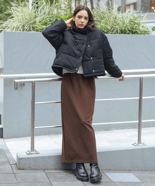 LAKOLE（ラコレ）の「ショートパファージャケット / 987932（ナイロンジャケット・レディース・ライトブルー/ブラック/アイボリー・SMALL/MEDIUM）」の4枚目の写真