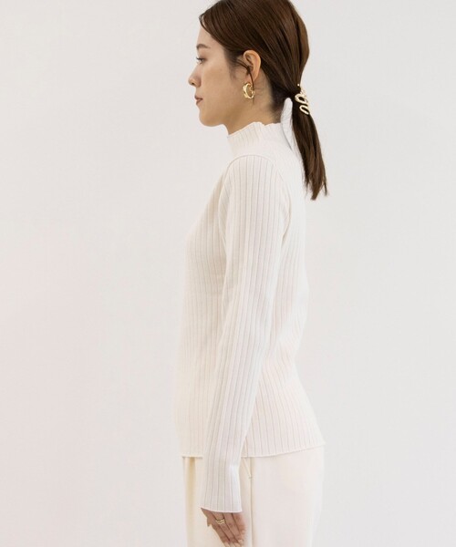 NOLLEY’S（ノーリーズ）の「《手洗い可能》アームウォーマー付きリブプルオーバーニット（ニット/セーター・レディース・チャコールグレー/アイボリー/ブラック・38）」の8枚目の写真