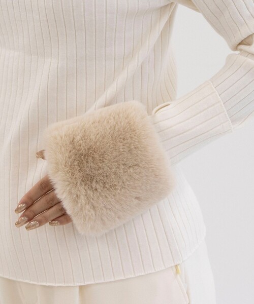 NOLLEY’S（ノーリーズ）の「《手洗い可能》アームウォーマー付きリブプルオーバーニット（ニット/セーター・レディース・チャコールグレー/アイボリー/ブラック・38）」の16枚目の写真