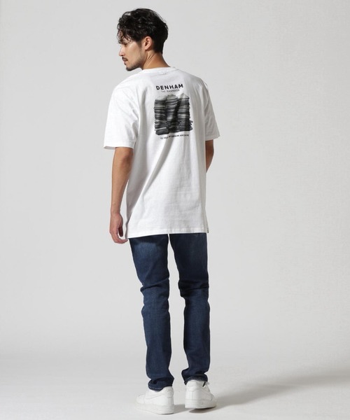RAWLIFE（ロウライフ）の「DENHAM/デンハム/LIBRARY REG TEECJ/01231052061（Tシャツ/カットソー・メンズ・ホワイト・L/M/S）」の4枚目の写真
