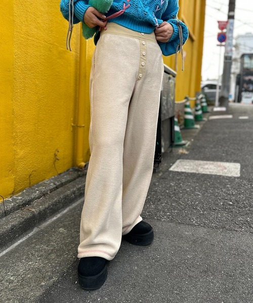 mi via loca（ミヴィアロカ）の「Vintageライク ボタン布帛使い フリースボア イージーパンツ（その他パンツ・レディース・チャコールグレー/ベージュ/ピンク・FREE）」の19枚目の写真