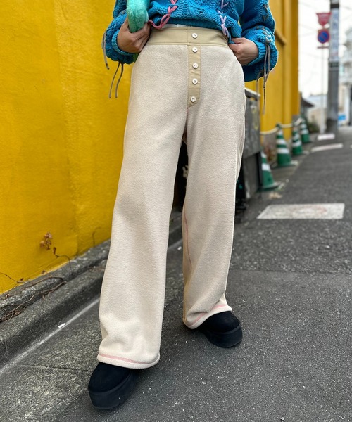 mi via loca（ミヴィアロカ）の「Vintageライク ボタン布帛使い フリースボア イージーパンツ（その他パンツ・レディース・チャコールグレー/ベージュ/ピンク・FREE）」の21枚目の写真