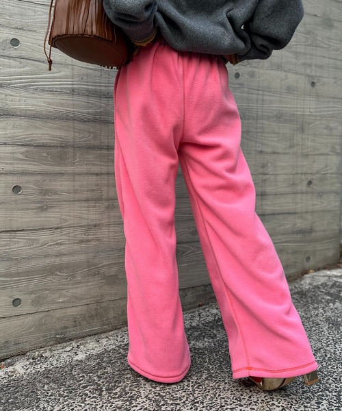 mi via loca（ミヴィアロカ）の「Vintageライク ボタン布帛使い フリースボア イージーパンツ（その他パンツ・レディース・チャコールグレー/ベージュ/ピンク・FREE）」の10枚目の写真