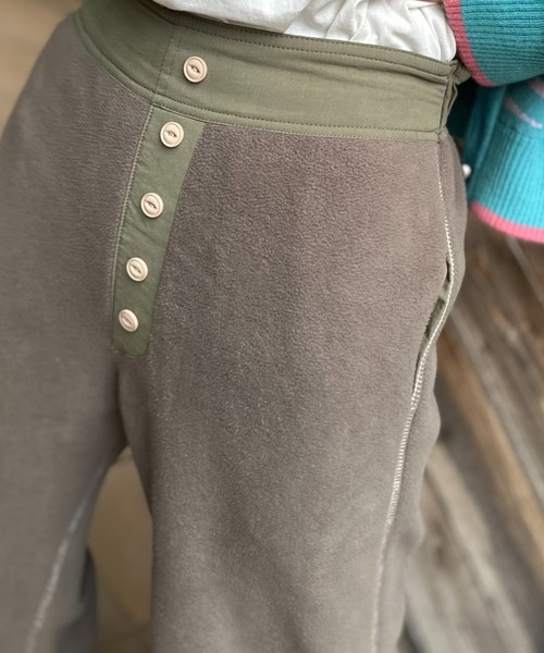 mi via loca（ミヴィアロカ）の「Vintageライク ボタン布帛使い フリースボア イージーパンツ（その他パンツ・レディース・チャコールグレー/ベージュ/ピンク・FREE）」の16枚目の写真