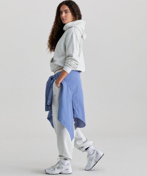 NEW BALANCE(ニューバランス)の「Athletics フレンチテリージョガー(スウェットパンツ・レディース・ヘザーグレー/ブラック/アイボリー・SMALL/MEDIUM/LARGE/X-LARGE)」の22枚目の写真