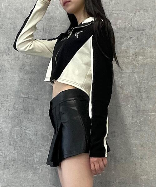 Figments（フィグメンツ）の「バイカーデザイントップス（Tシャツ/カットソー・レディース・ブラック・FREE）」の22枚目の写真