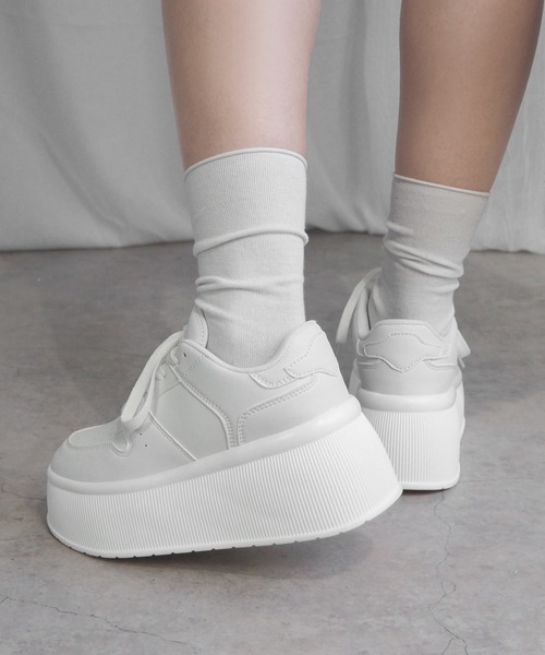 minia（ミニア）の「トラックソールローカットスニーカー（スニーカー・レディース・ホワイト×ブラック/ブラック/ホワイト・M/S/LL/L）」の13枚目の写真