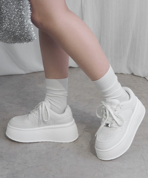 minia（ミニア）の「トラックソールローカットスニーカー（スニーカー・レディース・ホワイト×ブラック/ブラック/ホワイト・M/S/LL/L）」の14枚目の写真