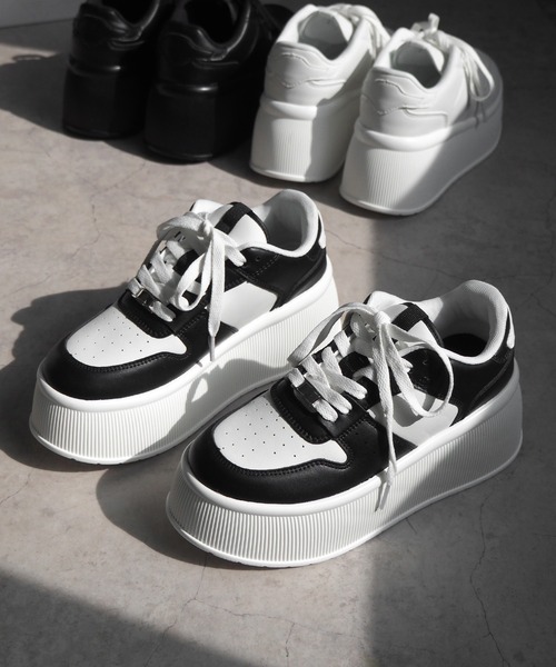 minia（ミニア）の「トラックソールローカットスニーカー（スニーカー・レディース・ホワイト×ブラック/ブラック/ホワイト・M/S/LL/L）」の9枚目の写真