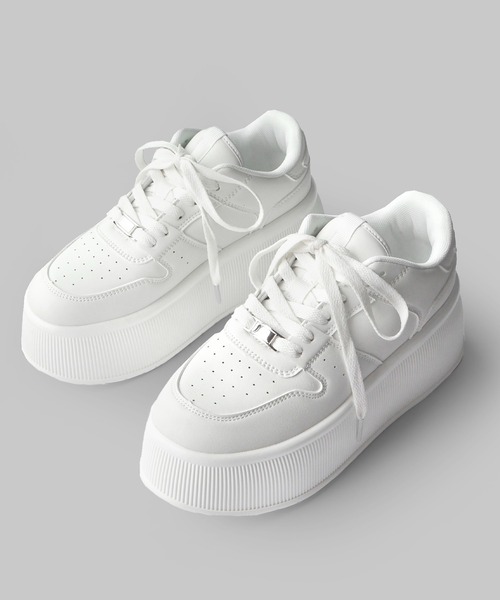 minia（ミニア）の「トラックソールローカットスニーカー（スニーカー・レディース・ホワイト×ブラック/ブラック/ホワイト・M/S/LL/L）」の5枚目の写真