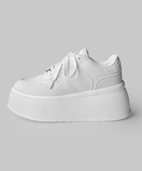 minia（ミニア）の「トラックソールローカットスニーカー（スニーカー・レディース・ホワイト×ブラック/ブラック/ホワイト・M/S/LL/L）」の8枚目の写真