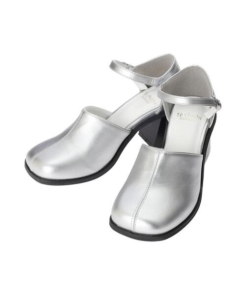 Te chichi TERRASSE（テチチテラス）の「ストラップチャンキーヒールパンプス（パンプス・レディース・オフホワイト/シルバー/ブラック・L/M）」の8枚目の写真