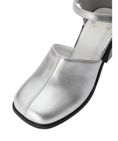 Te chichi TERRASSE（テチチテラス）の「ストラップチャンキーヒールパンプス（パンプス・レディース・オフホワイト/シルバー/ブラック・L/M）」の11枚目の写真