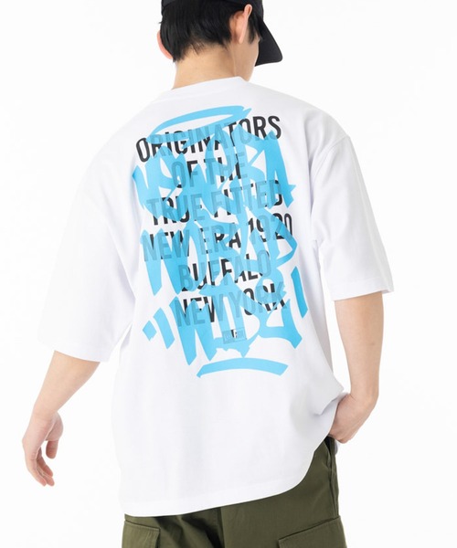 NEW ERA(ニューエラ)の「ニューエラ 半袖Tシャツ オーバーサイズ ONSPOTZ別注(Tシャツ/カットソー・メンズ・ブラック/ホワイト/ダークグレー/パープル/オフホワイト/ネイビー/オリーブ/ホワイト系その他2/ブラック系その他/ネイビー系/グレー系その他/ホワイト系その他・XL/L/M/XXL/S)」の1枚目の写真