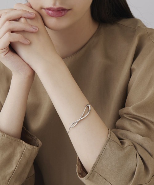 ヨンドシー【Noble of Water】 シルバー バングル 4℃ ヨンドシー【Noble of Water】 シルバー バングル 4℃ Noble of Water