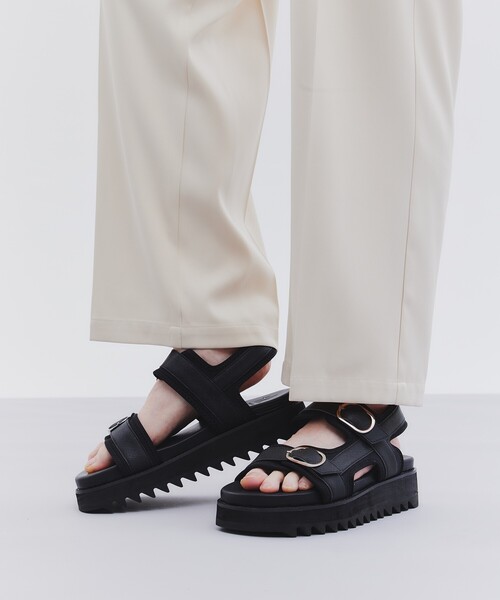 tk.TAKEO KIKUCHI（ティーケータケオキクチ）の「◆ダブルストラップシャークソールサンダル（サンダル・メンズ・ブラック/ブラック系・55/75/65）」の16枚目の写真