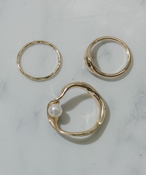 SMELLY（スメリー）の「3セットリング（リング・レディース・ゴールド・-）」の2枚目の写真