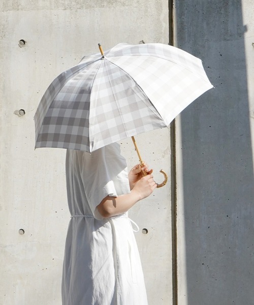 because（ビコーズ）の「because（ビコーズ）Plain Color&Stripe&Check&Botanical Print 晴雨兼用傘（UVカット）（長傘・レディース・ネイビー/グレー/グレー×ホワイト/サックスブルー/ブラック/アイボリー/ホワイト系その他/グリーン/グレー系その他2/オレンジ/ブルー・ONE SIZE）」の6枚目の写真