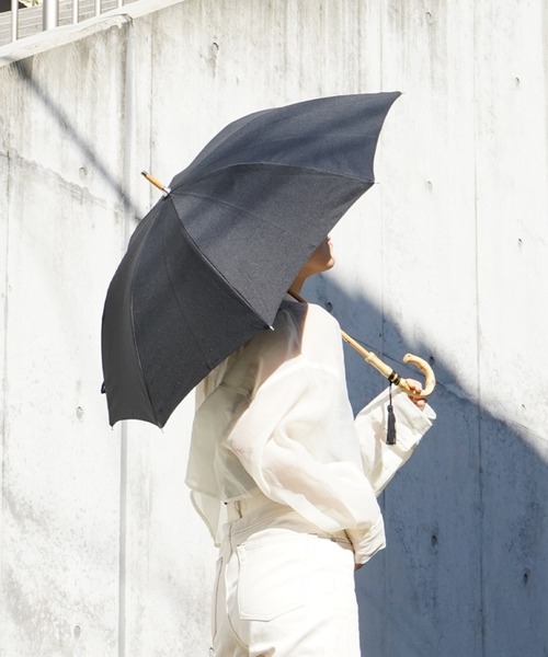 because（ビコーズ）の「because（ビコーズ）Plain Color&Stripe&Check&Botanical Print 晴雨兼用傘（UVカット）（長傘・レディース・ネイビー/グレー/グレー×ホワイト/サックスブルー/ブラック/アイボリー/ホワイト系その他/グリーン/グレー系その他2/オレンジ/ブルー・ONE SIZE）」の4枚目の写真