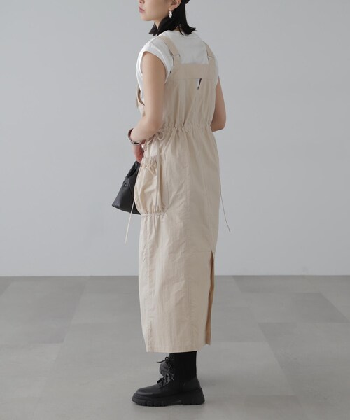 FREE'S MART(フリーズマート)の「フロントジップジャンパースカート(ワンピース・レディース・カーキ/ベージュ/ブラック・SMALL/MEDIUM)」の4枚目の写真