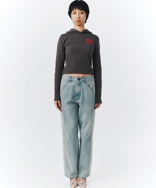 FCMM(エフシーエムエム)の「【日本限定アイテム】NUMBERING HOOD L/S TEE/ナンバーリンクフーディーティシャツ(Tシャツ/カットソー・レディース・チャコール/ホワイト・SMALL/MEDIUM)」の6枚目の写真