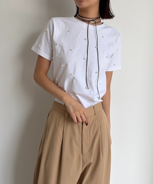 AIC.（エーアイシー）の「パール付きコンパクトTシャツ（Tシャツ/カットソー・レディース・オフホワイト/チャコールグレー・FREE）」の5枚目の写真