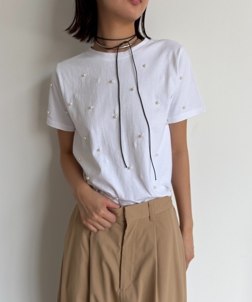 AIC.（エーアイシー）の「パール付きコンパクトTシャツ（Tシャツ/カットソー・レディース・オフホワイト/チャコールグレー・FREE）」の6枚目の写真