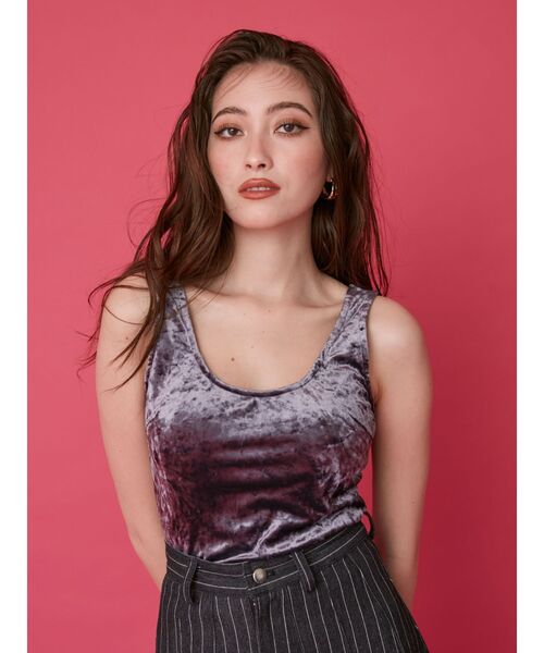 EVRIS（エヴリス）の「サマーベロアカップインタンク【セットアップ着用可能】（タンクトップ・レディース・グレー/ピンク/グリーン・FREE）」の4枚目の写真