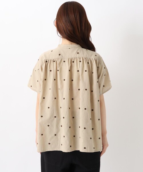 one'sterrace(ワンズテラス)の「綿麻ドット刺繍 前開きブラウス(シャツ/ブラウス・レディース・ベージュ系8/アイボリー系8・02)」の5枚目の写真