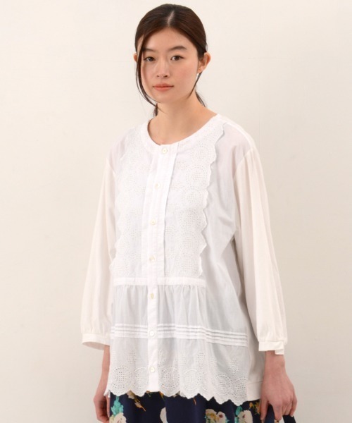 SUPER HAKKA（スーパーハッカ）の「エンブロイダリーレース×天竺ブラウスカーディガン（カーディガン/ボレロ・レディース・オレンジ/オフホワイト/ブラック・FREE）」の6枚目の写真